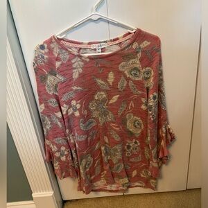 JPR Top with Floral design, Ruffle 3/4 Length Sleeves. XL Like New Condition